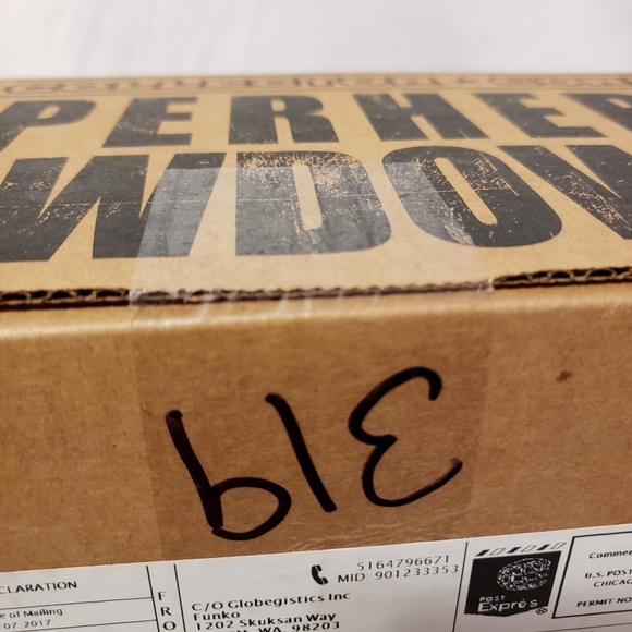 Marvel Collectors Box Unopened - Picture 8 of 9